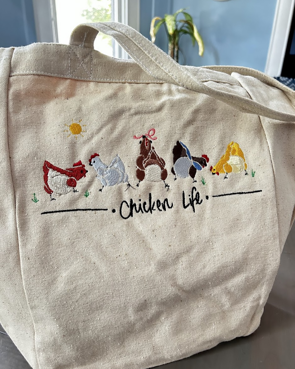 Chicken Life Totebag - Everyday use, chicken design, minimalistic and cute bag